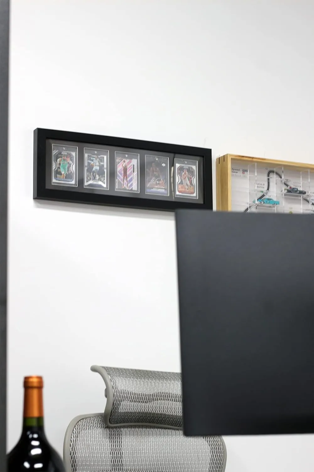 Trading Card Display Frame - Wall Mount Baseball Card Display Case with UV Protection Magnetic Card Holder for 5 Standard Cards, Display for Basketball Football Hockey Pokemon MTG Yugioh